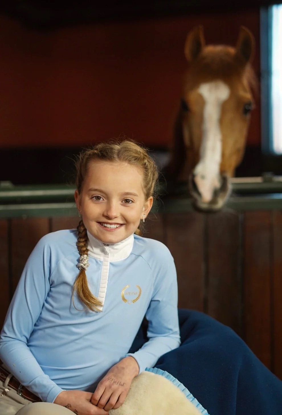 Blue Joline Børn Langærmet Ridebluse Flæser Lys Blå 110 116 - Joline Horseriding  - 8720254955025